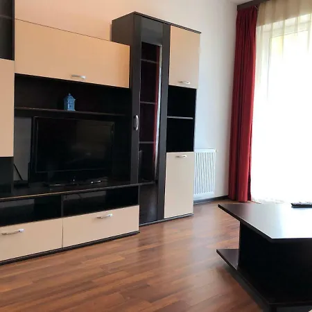 Dyana Red Summerland Apartment