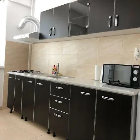 Dyana Red Summerland Apartment